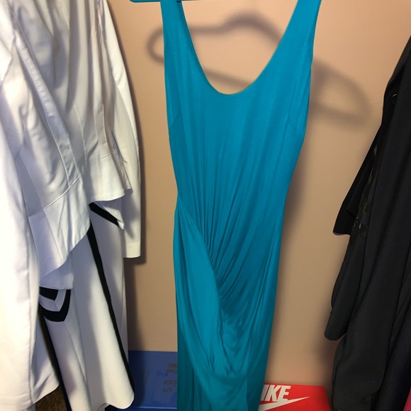 cute bebe summer dress (only worn once) - Picture 4 of 4